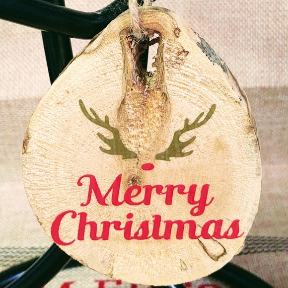 HANDCRAFTED NATURAL WOOD RUSTIC MERRY CHRISTMAS ORNAMENT/DEER ANTLERS/TREE DECOR - Picture 2 of 2